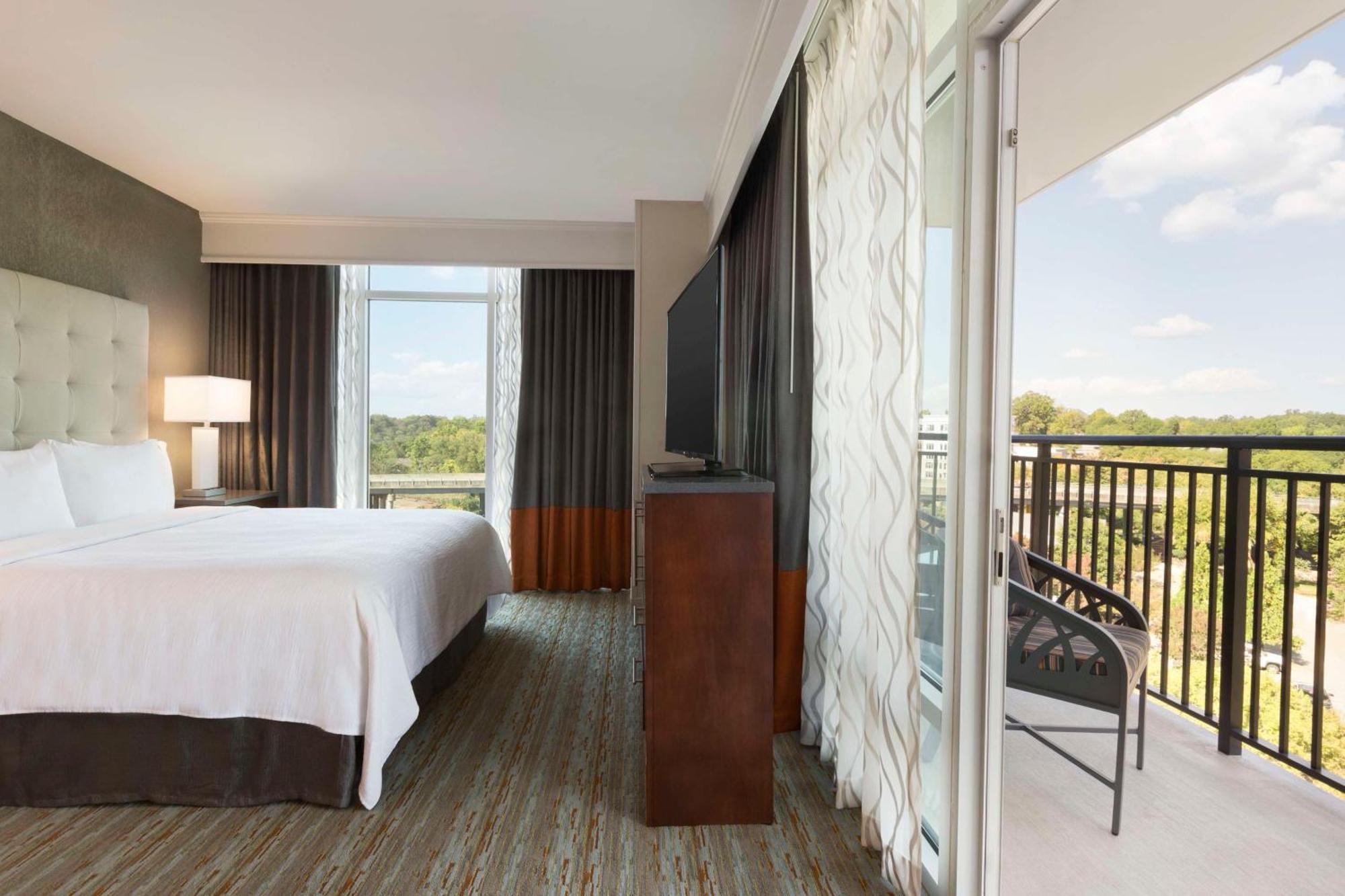 Embassy Suites By Hilton Greenville Downtown Riverplace Exterior photo